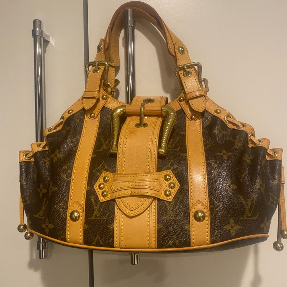 Louis Vuitton Theda Bag